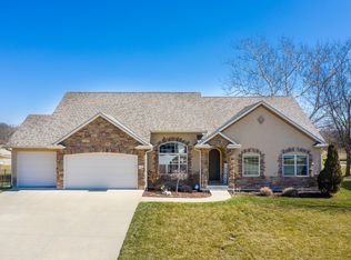 1704 Labrador Dr, Columbia, MO 65203