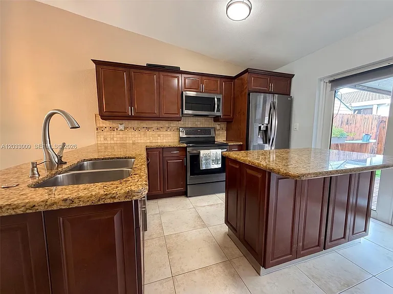 7675 NW 181st St #7675 — Photo 5