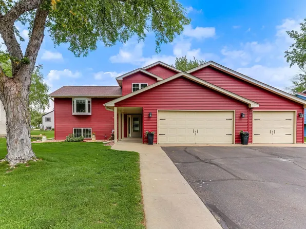 7050 37th St N, Oakdale, MN 55128