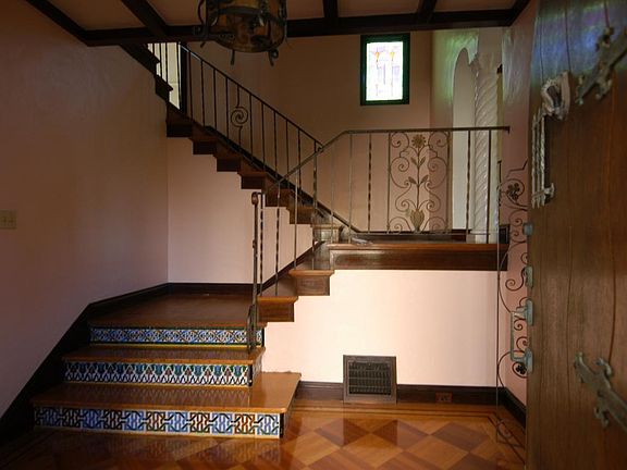 2nd image of 369 Santa Ana Ave