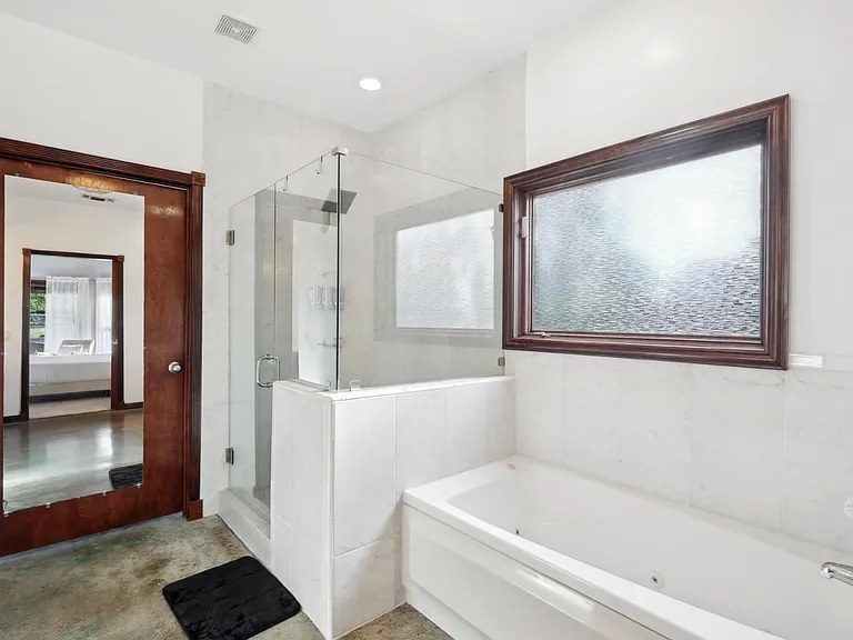 12161 Hill Country Cir — Photo 23