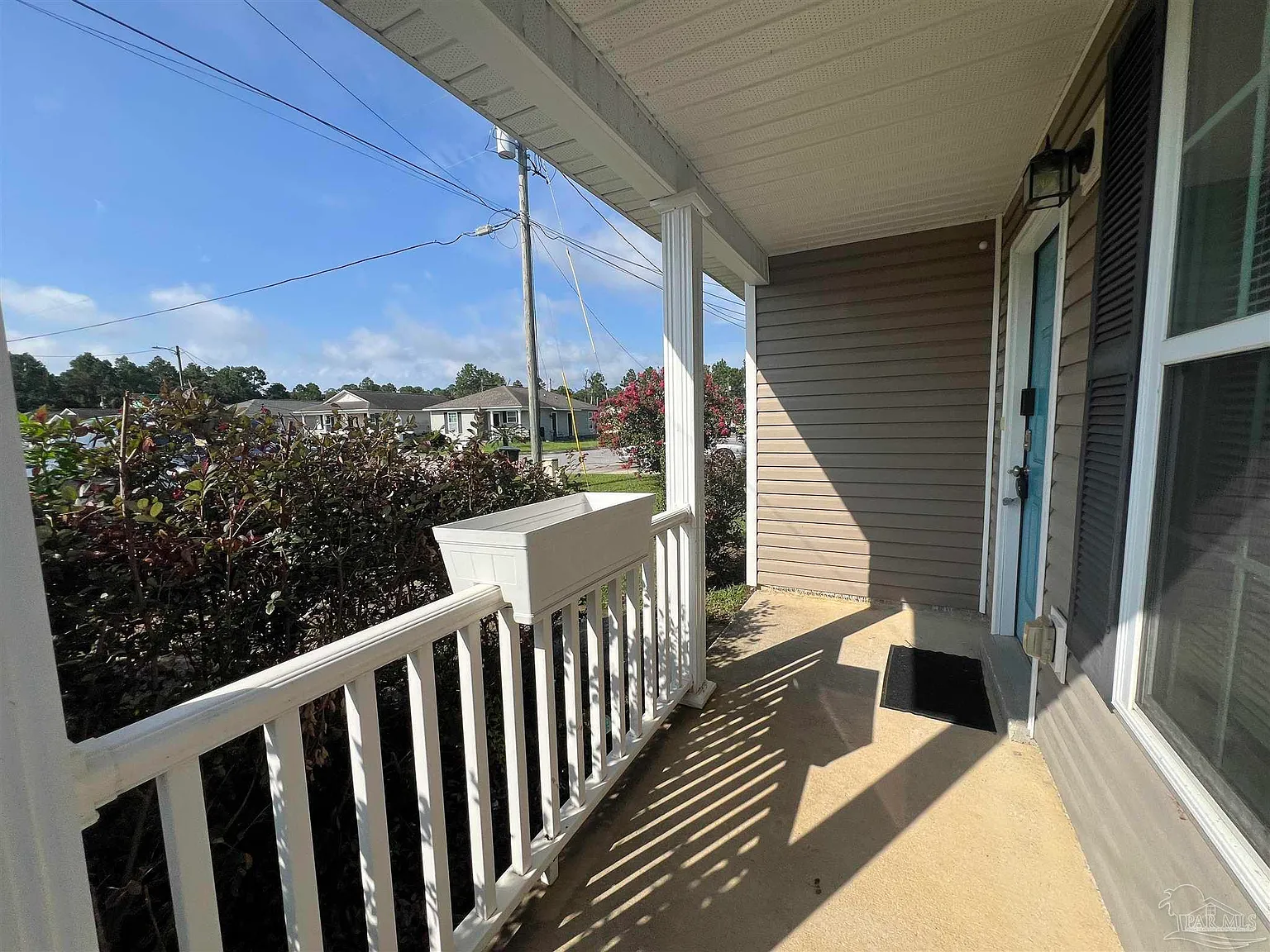 3 bed, 1087 sqft, $1,395 — Photo 2