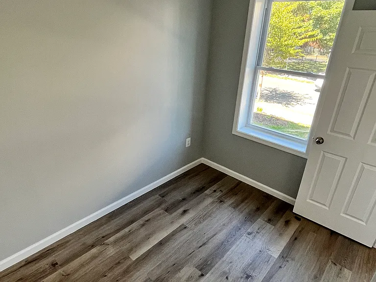 1709 E St NE #2 — Photo 12