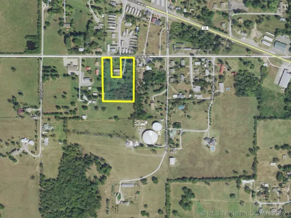 W Keetoowah St, Tahlequah, OK 74464