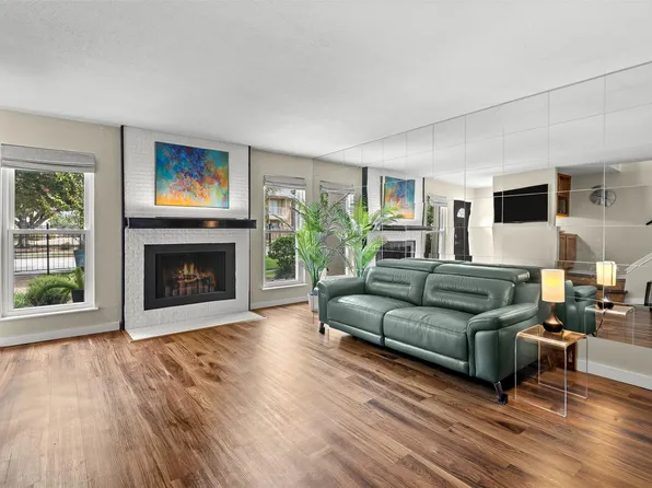 1500 Sandy Springs Rd APT 22, Houston, TX 77042
