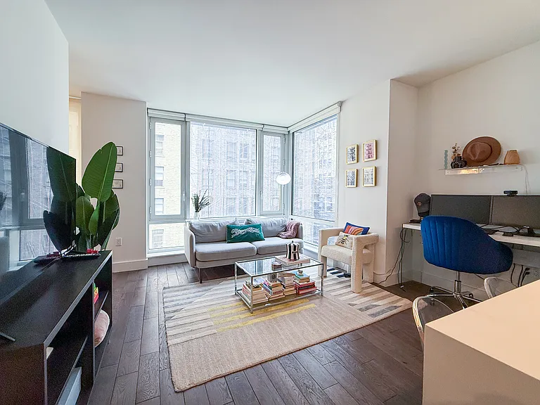145 Madison Ave #8D — Photo 1