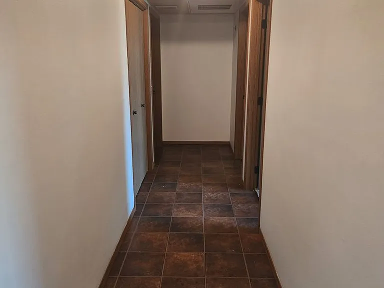 Sunrise Apartments — Photo 20