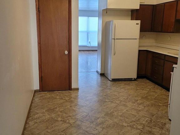 4th image of 4000 Bayless Ave