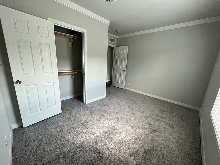 2941 Chamber Pkwy — Photo 6