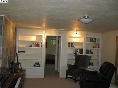 5th image of 2105 Hillsdale Cir