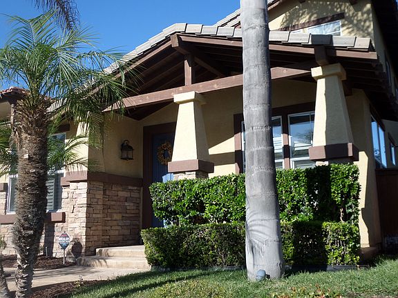 2nd image of 856 Esperanza Pl