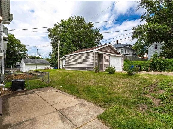 5th image of 1823 18th Ave
