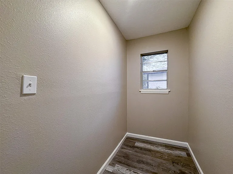 7710 Claiborne St — Photo 25