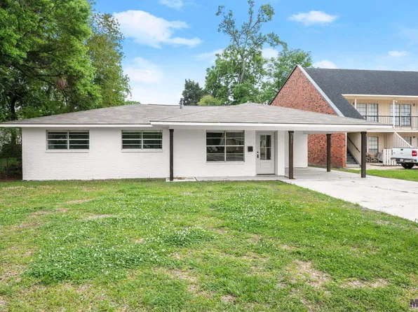 711 Court St, Port Allen, LA 70767