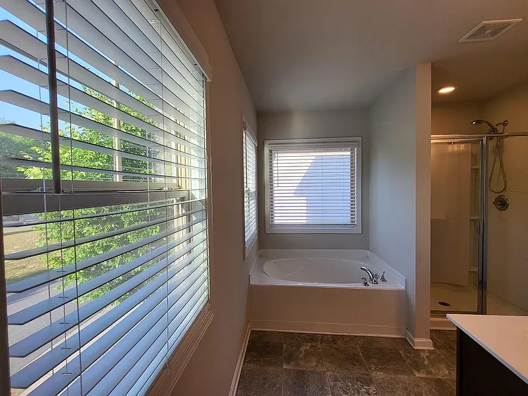 42 Laurel Dr E — Photo 14