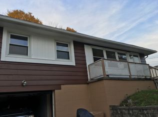 3213 Olive Dr, Wintersville, OH