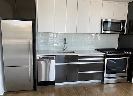 Rented by Bank Neary | media 4