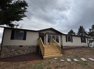 6776 Mayberry Rd, Singers Glen, VA 22850