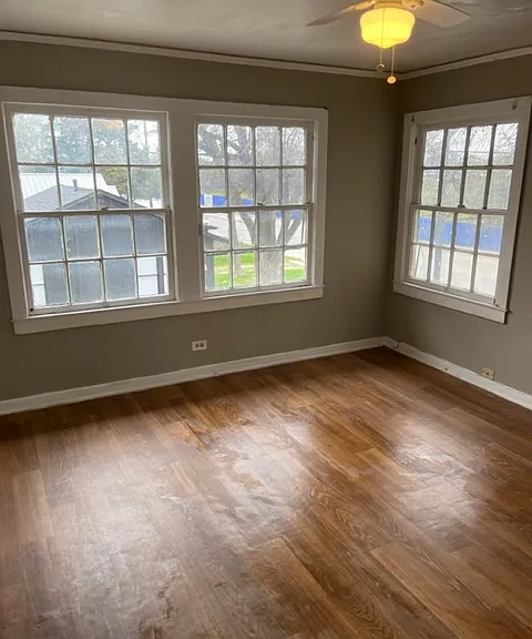 710 W Nacogdoches St #6 — Photo 1