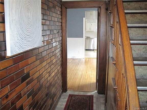 2nd image of 49 Circuit Ave APT 1