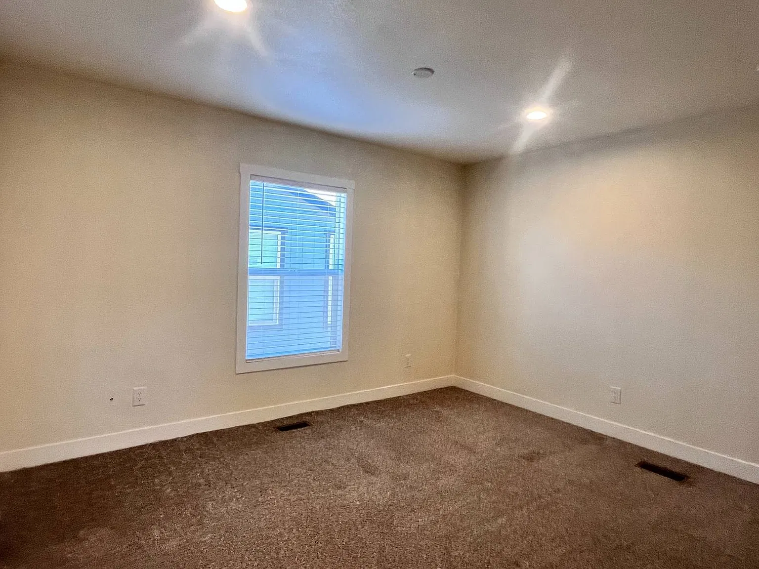 3 bed, 2.0 bath, 1136 sqft, $1,525 — Photo 4