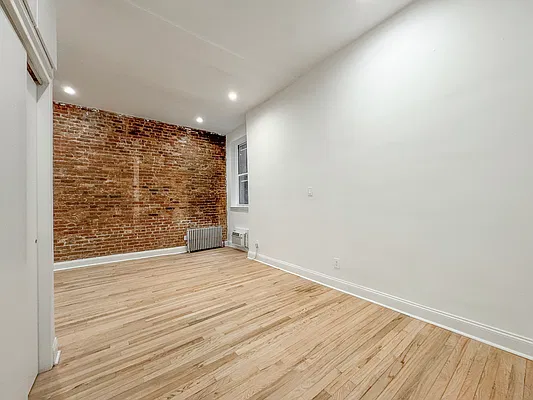 Rented by Dallien Realty Limited Liability Company | media 10