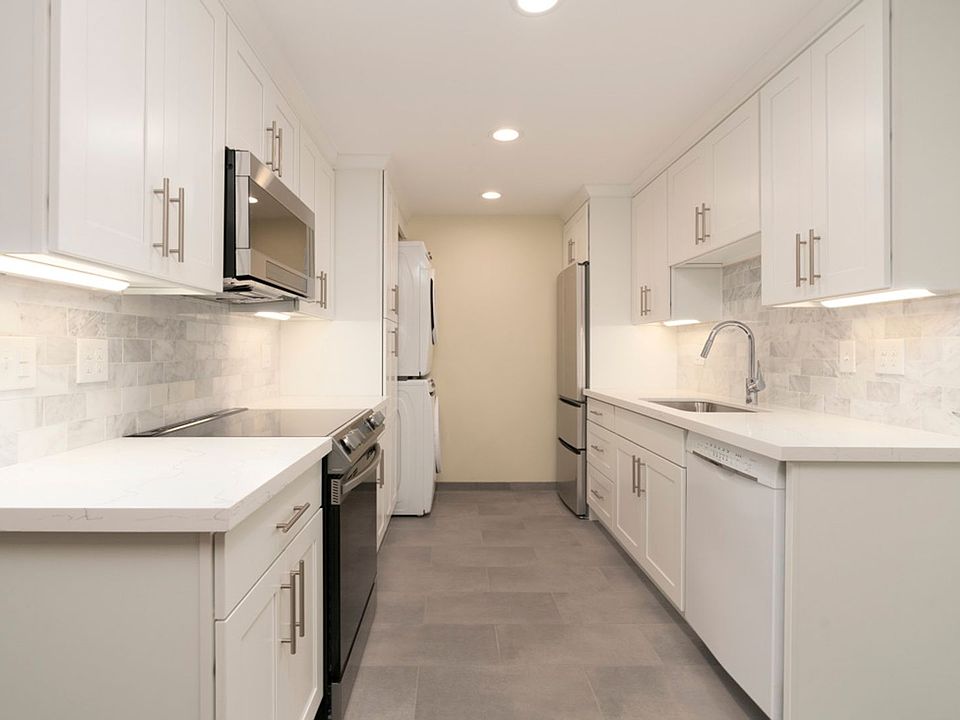 1st image of 52 W Etruria St #201