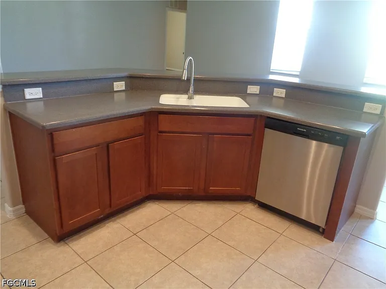 2463 Nature Pointe Loop — Photo 16