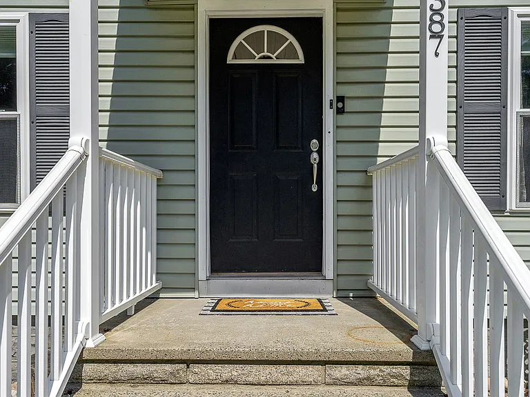 387 Maple Ave — Photo 49