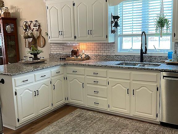 3rd image of 4115 Terra Bella Dr