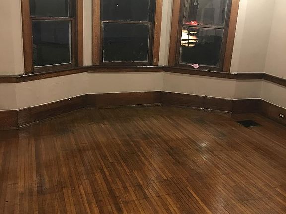 3rd image of 364 Kensington Ave #1