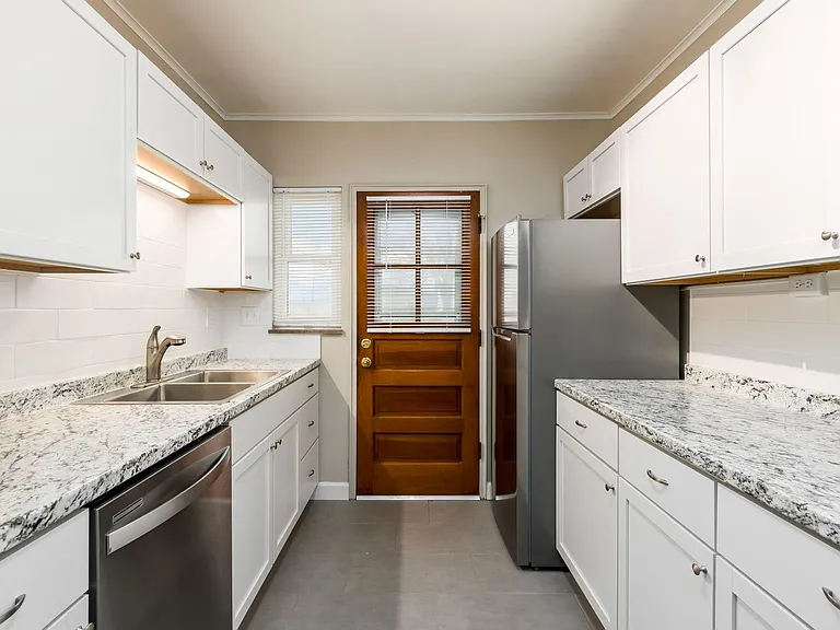 1536 Ashland Ave — Photo 8