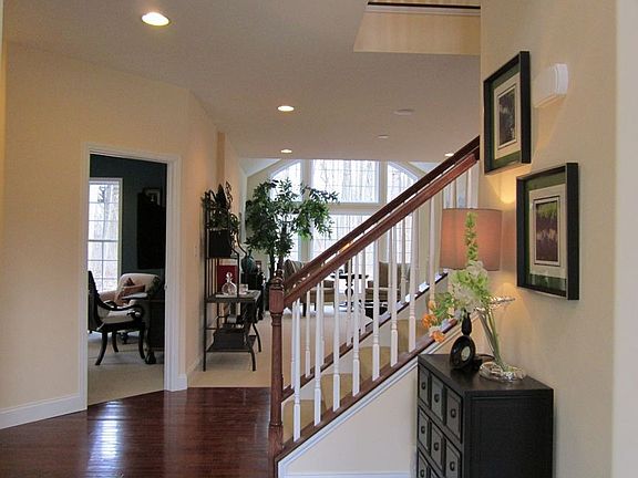 Entryway - Similar Home