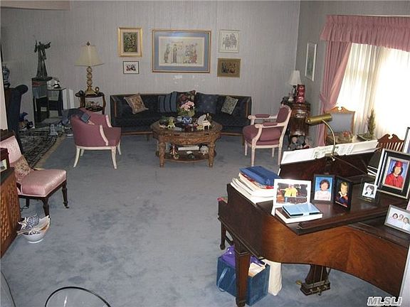 2nd image of 107 Columbia Dr