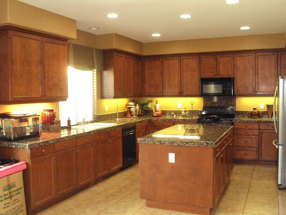 3rd image of 26560 Mahonia Way
