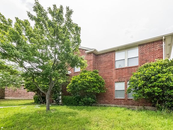 3rd image of 1427 Lochspring Dr