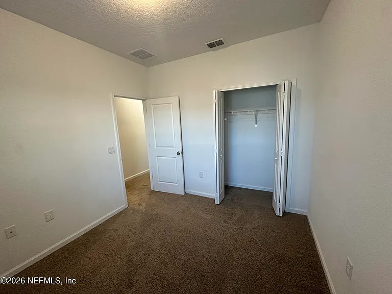 136 Pinebury Ln — Photo 16