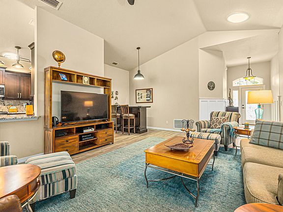 5th image of 1241 Crown Pointe Ln