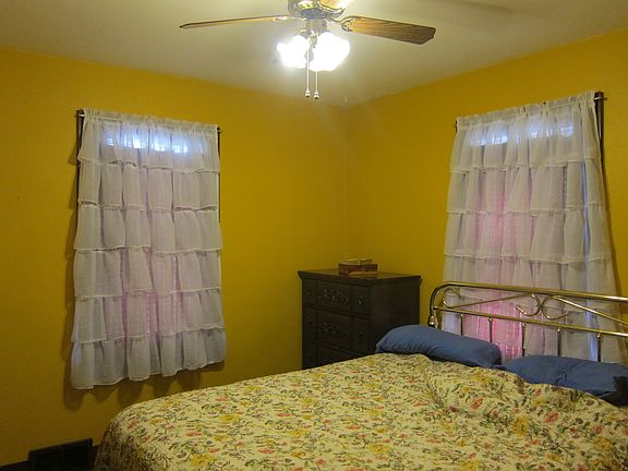 Back bedroom