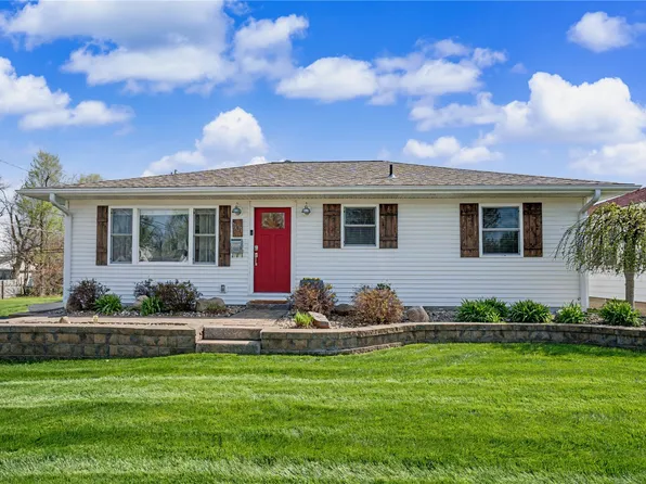 1101 Staub Ct NE, Cedar Rapids, IA 52402