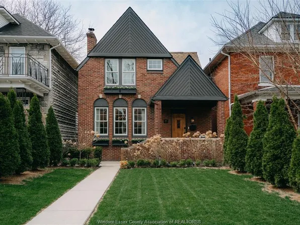 381 Moy Ave, Windsor, ON N9A 2N1