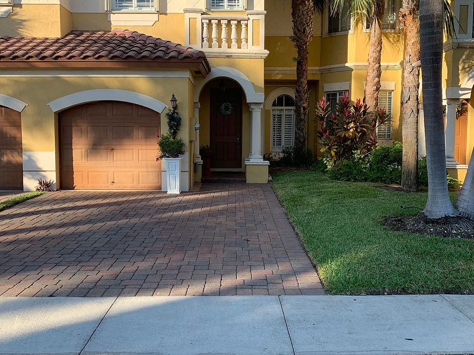 1st image of 4020 Murano Bay Dr