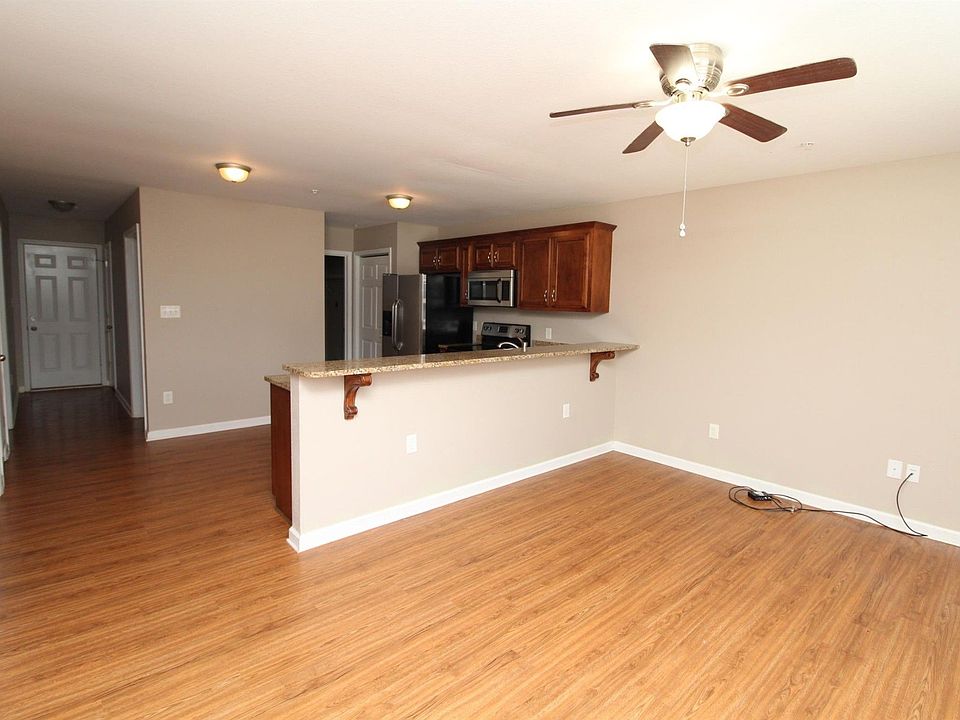 704 Donelson Pkwy APT B202, Dover, TN 37058 Zillow