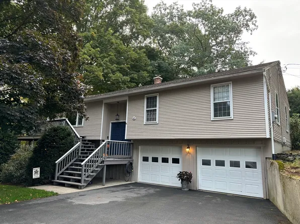 62 City View Blvd, Westfield, MA 01085