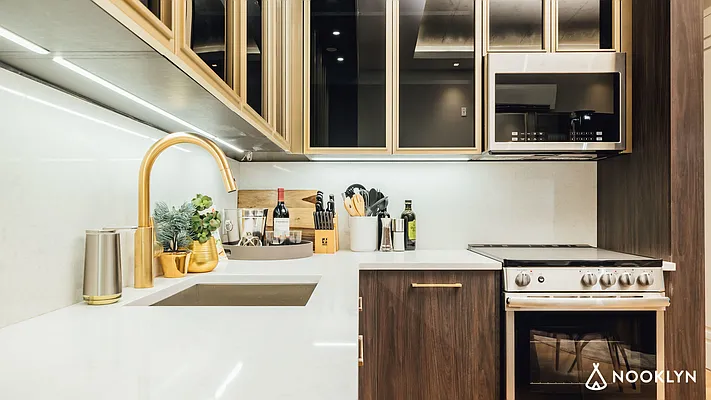 Rented by Nooklyn NYC LLC | media 117