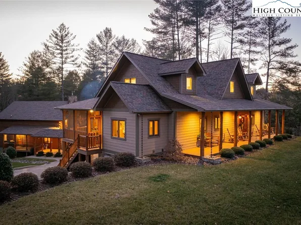 1989 Johns Ridge Parkway, Lenoir, NC 28645