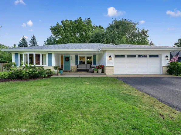 212 Hamilton Ln, Wheaton, IL 60189