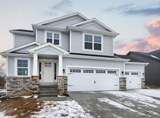 2506 Savanna Rd, Bloomington, IL 61705