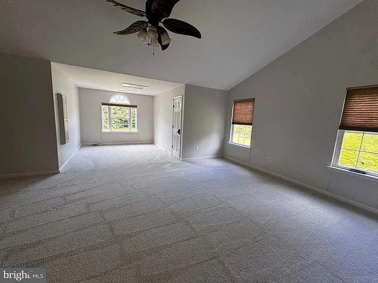 23063 Pembrook Dr — Photo 15