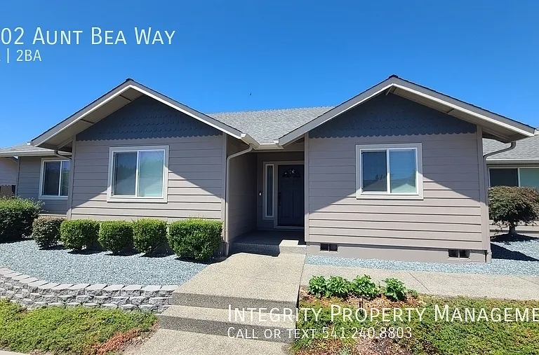 2002 Aunt Bea Way — Photo 2